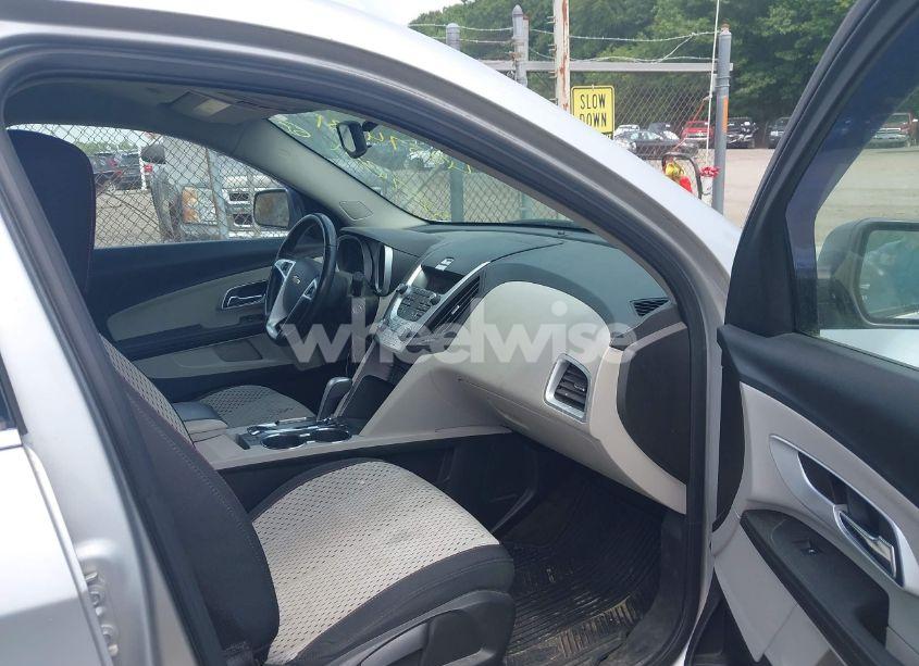 Photo 5 of 2011 Chevrolet Equinox LS (VIN 2GNALBEC6B1153300)