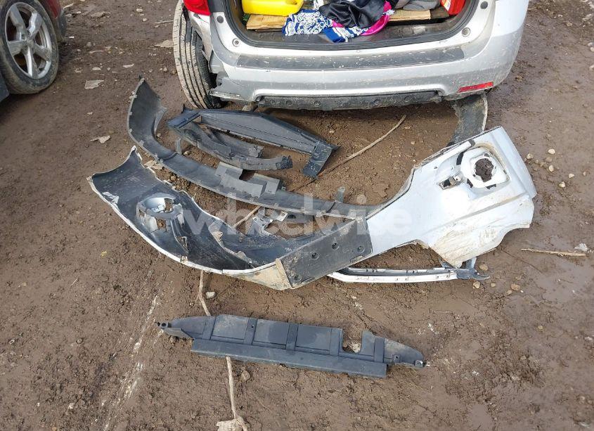 Photo 12 of 2011 Chevrolet Equinox LS (VIN 2GNALBEC6B1214810)