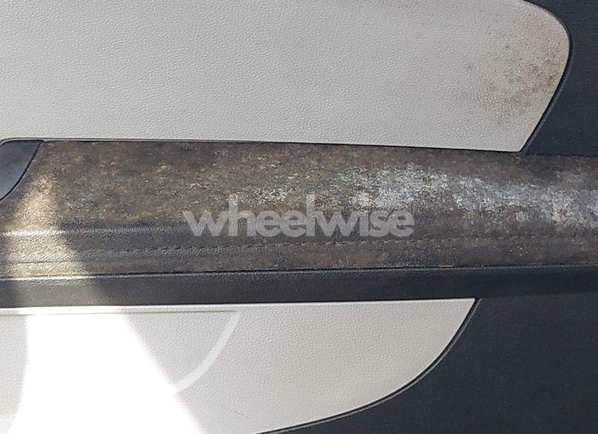 Photo 12 of 2011 Chevrolet Equinox LS (VIN 2GNALBEC9B1239264)