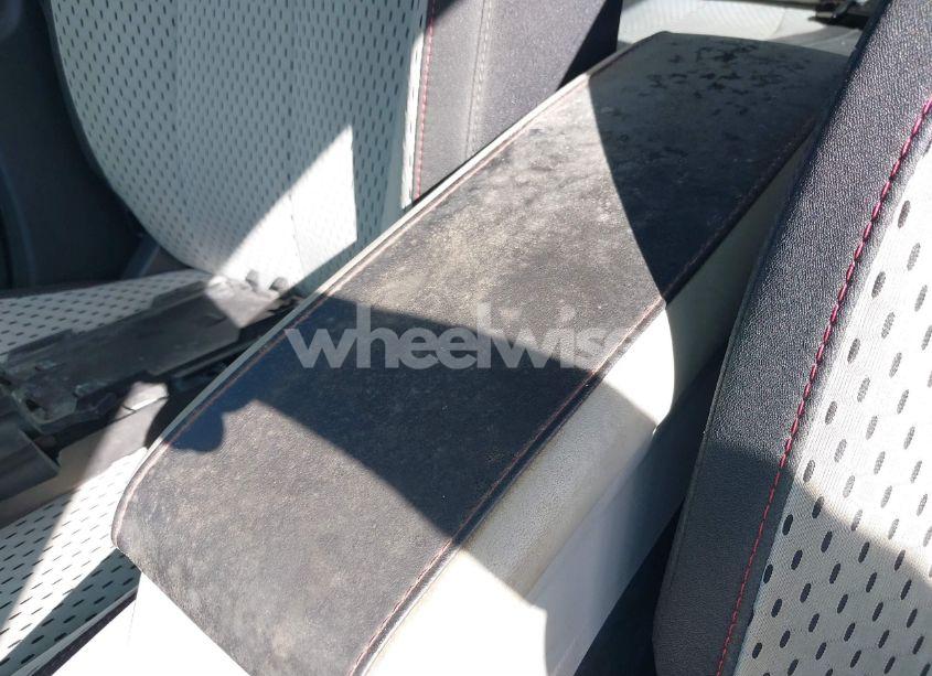 Photo 6 of 2011 Chevrolet Equinox LS (VIN 2GNALBEC9B1239264)