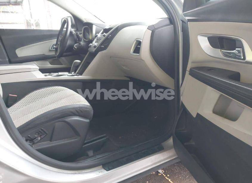 Photo 5 of 2011 Chevrolet Equinox LS (VIN 2GNALBEC9B1243069)