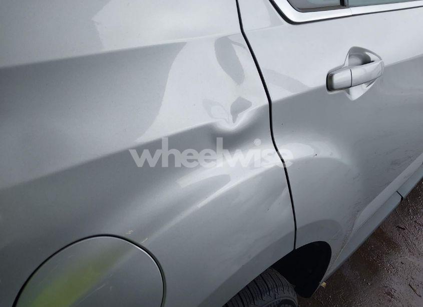 Photo 6 of 2011 Chevrolet Equinox LS (VIN 2GNALBEC9B1243069)