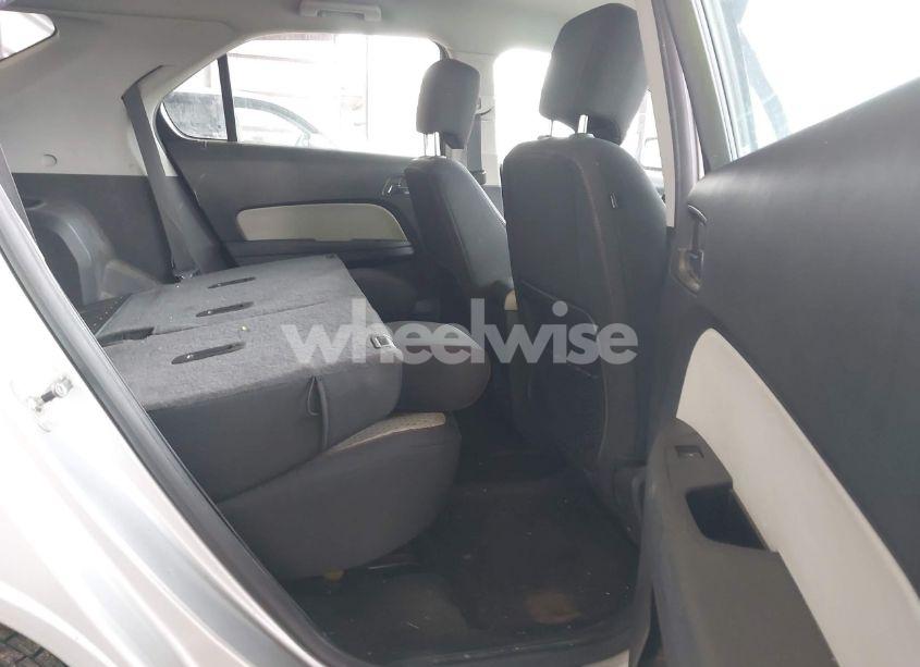 Photo 8 of 2011 Chevrolet Equinox LS (VIN 2GNALBEC9B1243069)