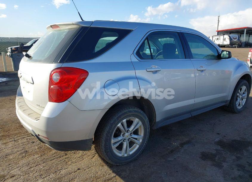 Photo 4 of 2012 Chevrolet Equinox LS (VIN 2GNALBEK0C1335535)