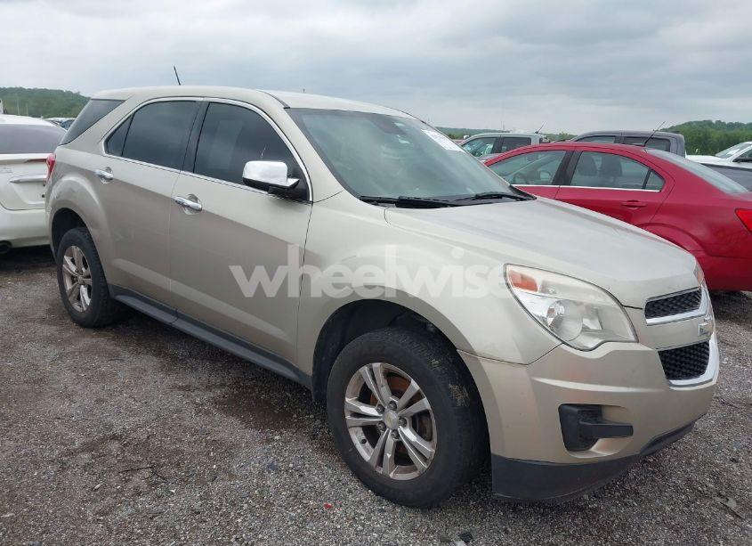 2013 Chevrolet Equinox LS (VIN 2GNALBEK0D6318352) main photo