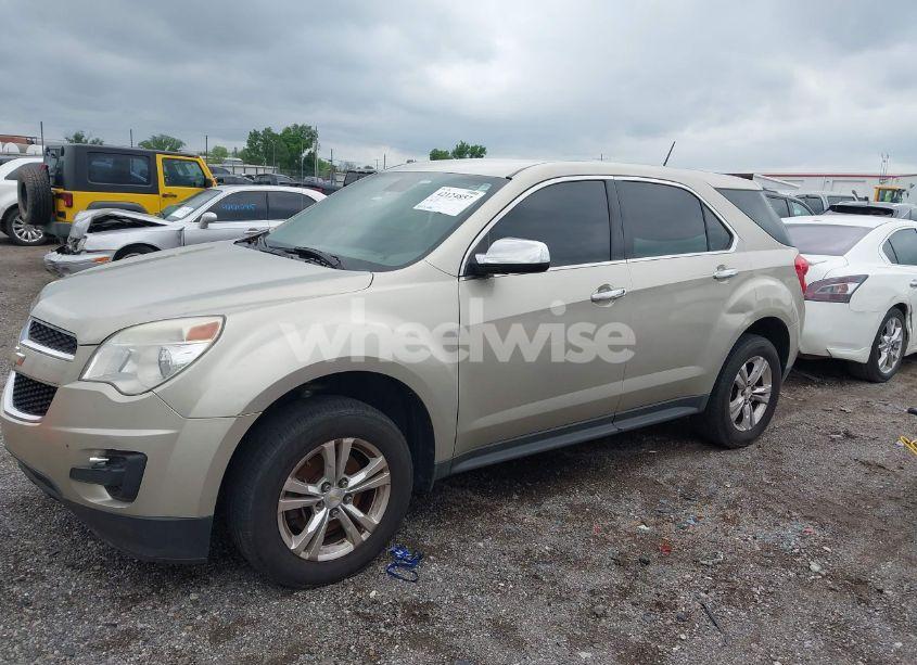 Photo 2 of 2013 Chevrolet Equinox LS (VIN 2GNALBEK0D6318352)