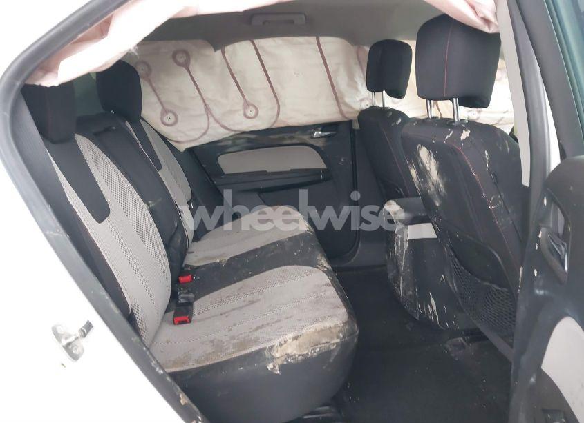 Photo 8 of 2016 Chevrolet Equinox LS (VIN 2GNALBEK0G1144624)