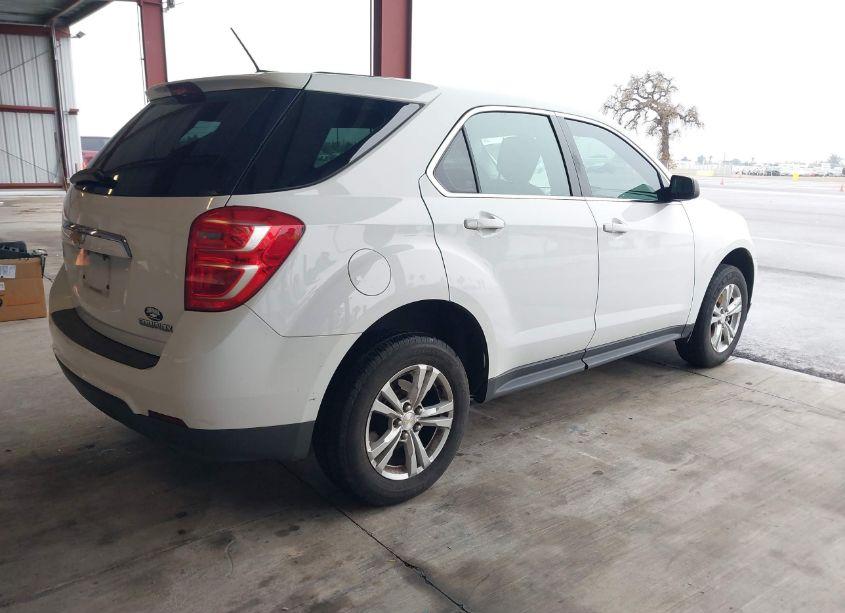 Photo 4 of 2016 Chevrolet Equinox LS (VIN 2GNALBEK0G1170169)