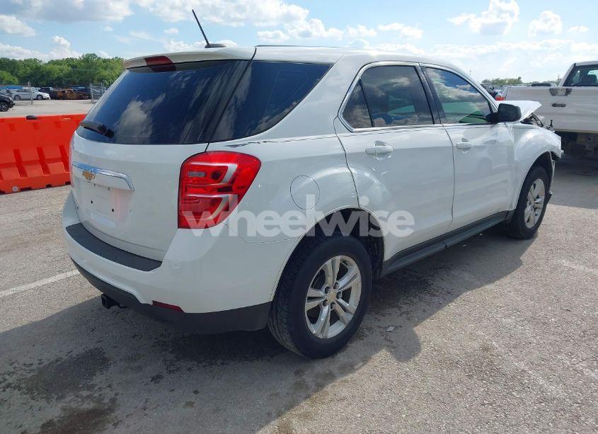 Photo 4 of 2017 Chevrolet Equinox LS (VIN 2GNALBEK0H1505187)