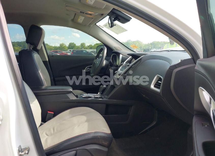 Photo 5 of 2017 Chevrolet Equinox LS (VIN 2GNALBEK0H1505187)