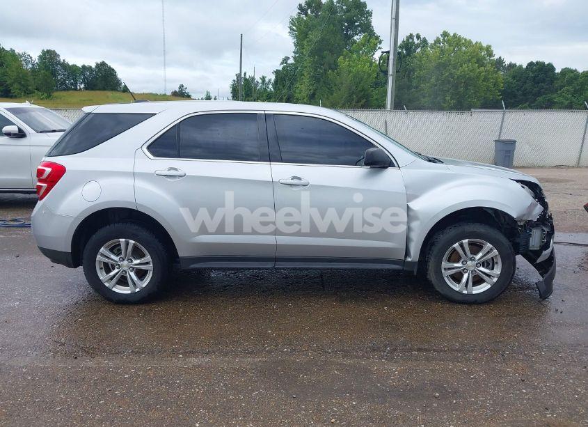Photo 13 of 2017 Chevrolet Equinox LS (VIN 2GNALBEK0H1526492)
