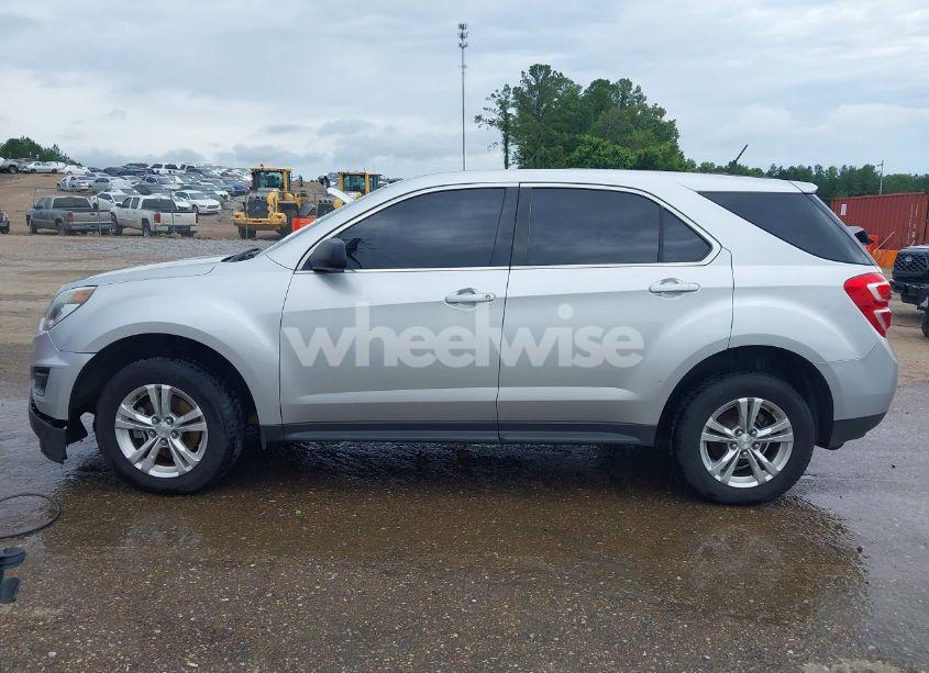 Photo 14 of 2017 Chevrolet Equinox LS (VIN 2GNALBEK0H1526492)