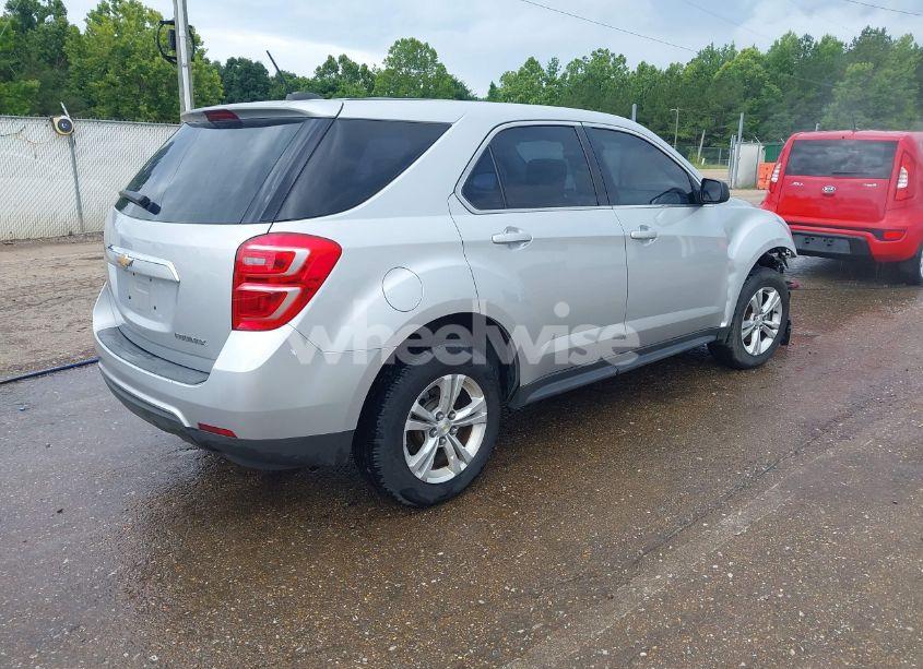 Photo 4 of 2017 Chevrolet Equinox LS (VIN 2GNALBEK0H1526492)