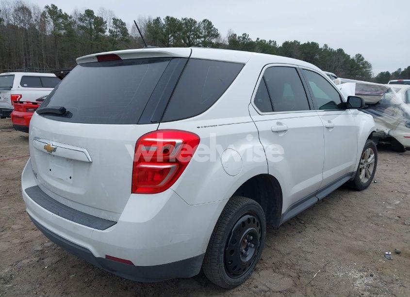 Photo 4 of 2017 Chevrolet Equinox LS (VIN 2GNALBEK0H1543261)