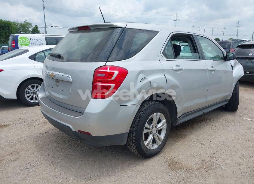 Photo 4 of 2017 Chevrolet Equinox LS (VIN 2GNALBEK0H1564594)