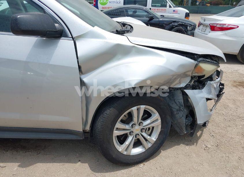 Photo 6 of 2017 Chevrolet Equinox LS (VIN 2GNALBEK0H1564594)