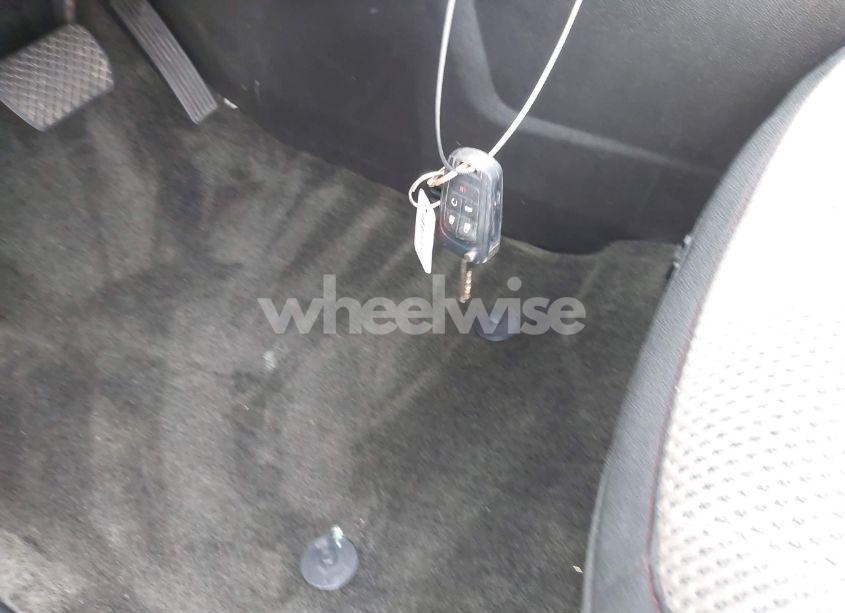 Photo 11 of 2017 Chevrolet Equinox LS (VIN 2GNALBEK0H1565034)