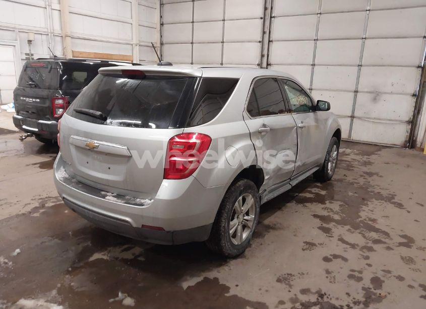Photo 4 of 2017 Chevrolet Equinox LS (VIN 2GNALBEK0H1566457)