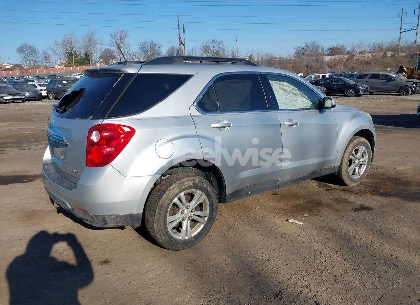 Photo 4 of 2015 Chevrolet Equinox 1LT (VIN 2GNALBEK1F6385920)