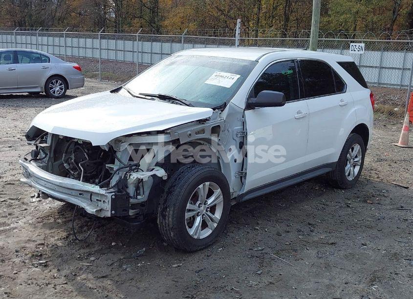 Photo 2 of 2016 Chevrolet Equinox LS (VIN 2GNALBEK1G1129081)