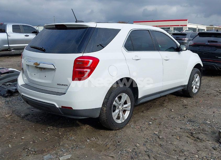 Photo 4 of 2016 Chevrolet Equinox LS (VIN 2GNALBEK1G1129081)