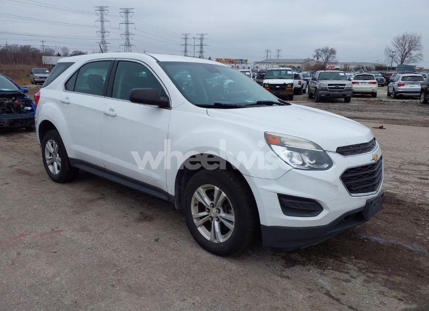 2016 Chevrolet Equinox LS (VIN 2GNALBEK1G6332703) main photo