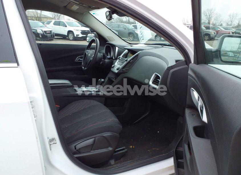 Photo 5 of 2016 Chevrolet Equinox LS (VIN 2GNALBEK1G6332703)