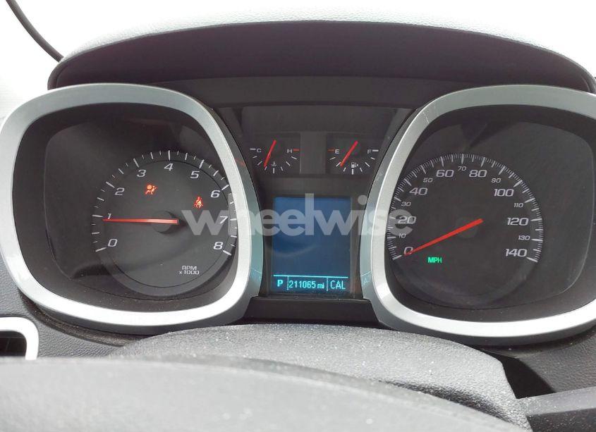 Photo 7 of 2016 Chevrolet Equinox LS (VIN 2GNALBEK1G6332703)