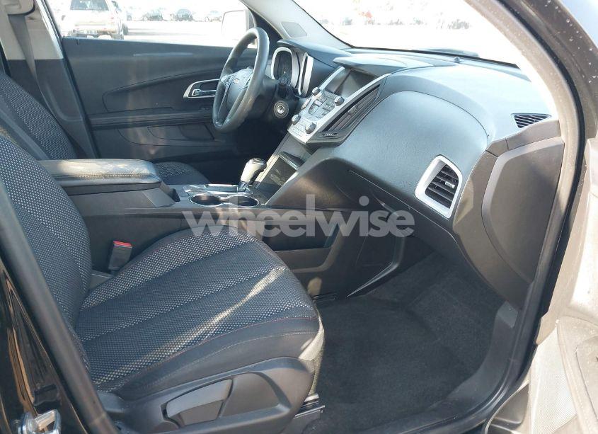 Photo 5 of 2017 Chevrolet Equinox LS (VIN 2GNALBEK1H1531068)