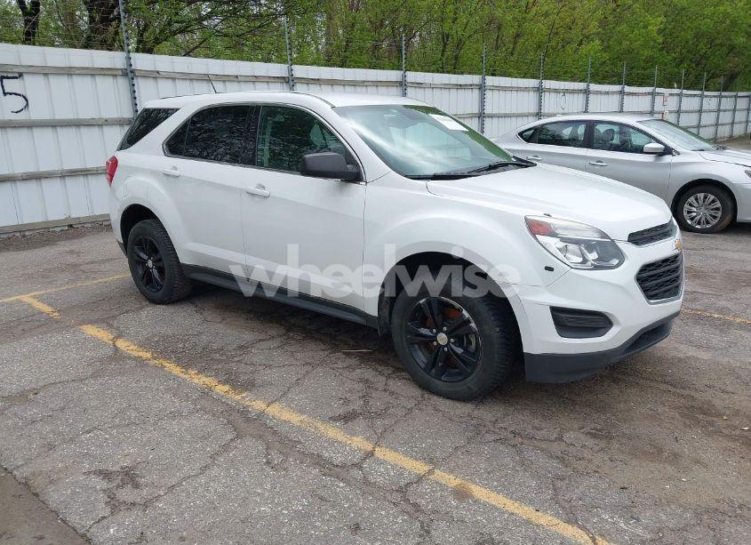 2017 Chevrolet Equinox LS (VIN 2GNALBEK1H1531216) main photo