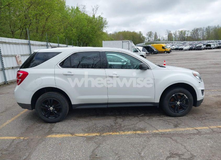 Photo 13 of 2017 Chevrolet Equinox LS (VIN 2GNALBEK1H1531216)