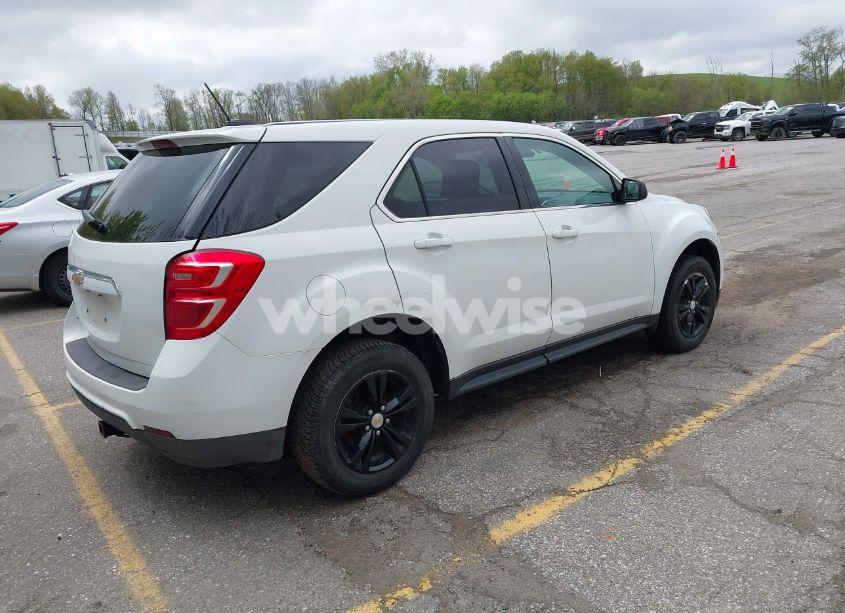 Photo 4 of 2017 Chevrolet Equinox LS (VIN 2GNALBEK1H1531216)