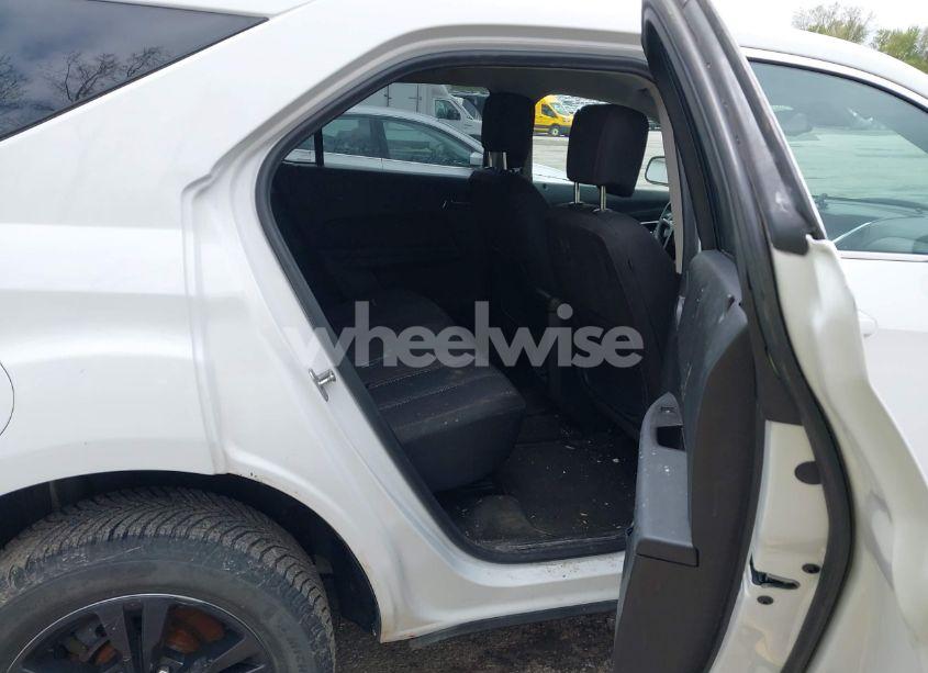 Photo 8 of 2017 Chevrolet Equinox LS (VIN 2GNALBEK1H1531216)