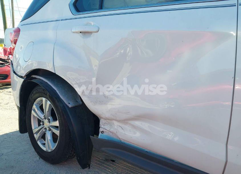 Photo 6 of 2017 Chevrolet Equinox LS (VIN 2GNALBEK1H1545374)