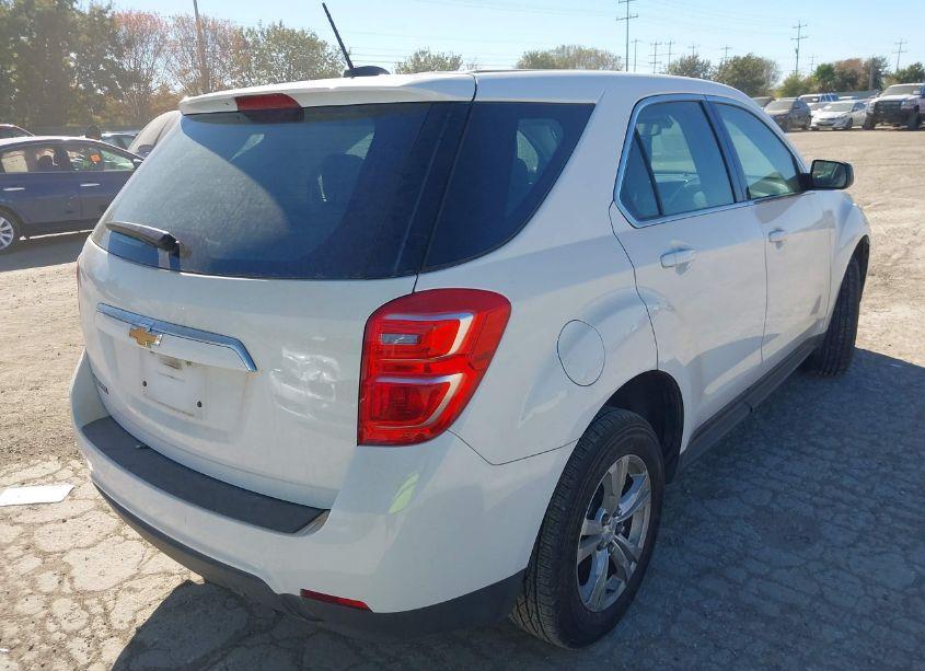 Photo 4 of 2017 Chevrolet Equinox LS (VIN 2GNALBEK1H1565320)