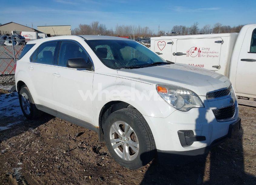 2012 Chevrolet Equinox LS (VIN 2GNALBEK2C6349035) main photo