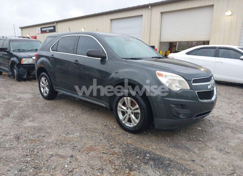 2013 Chevrolet Equinox LS (VIN 2GNALBEK2D1110079) main photo