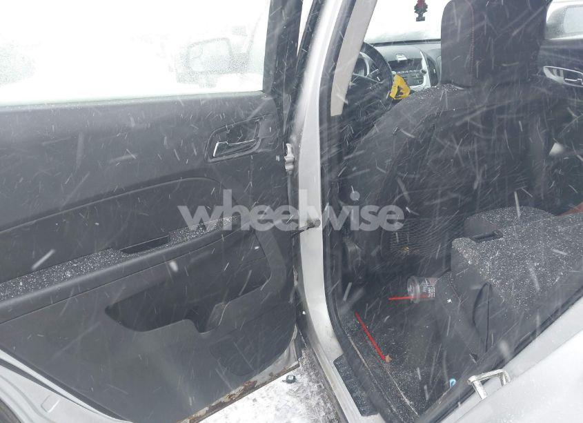 Photo 8 of 2013 Chevrolet Equinox LS (VIN 2GNALBEK2D1113435)