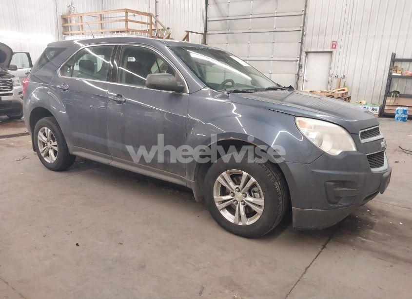 2013 Chevrolet Equinox LS (VIN 2GNALBEK2D6154120) main photo