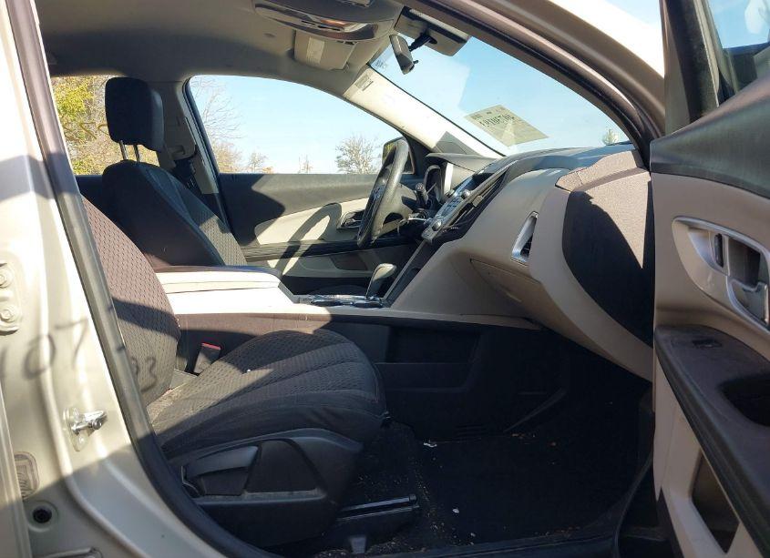 Photo 5 of 2013 Chevrolet Equinox LS (VIN 2GNALBEK2D6359999)