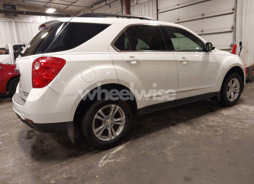 Photo 4 of 2015 Chevrolet Equinox 1LT (VIN 2GNALBEK2F6393475)