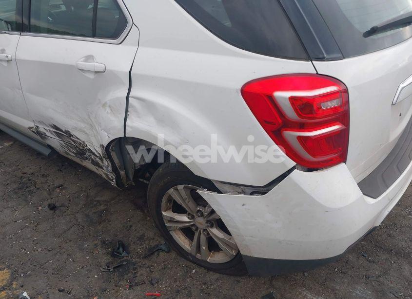 Photo 6 of 2016 Chevrolet Equinox LS (VIN 2GNALBEK2G1124200)