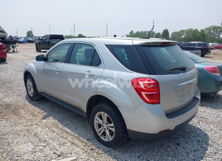 Photo 3 of 2016 Chevrolet Equinox LS (VIN 2GNALBEK2G1138615)