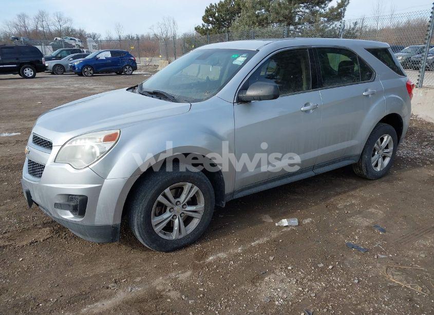 Photo 2 of 2016 Chevrolet Equinox LS (VIN 2GNALBEK2G6107089)