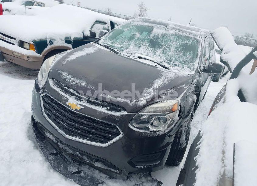 Photo 2 of 2016 Chevrolet Equinox LS (VIN 2GNALBEK2G6255470)