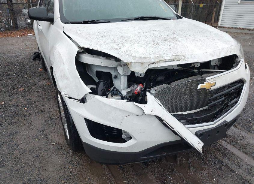Photo 6 of 2017 Chevrolet Equinox LS (VIN 2GNALBEK2H1516756)