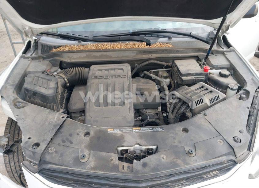 Photo 10 of 2017 Chevrolet Equinox LS (VIN 2GNALBEK2H1522508)