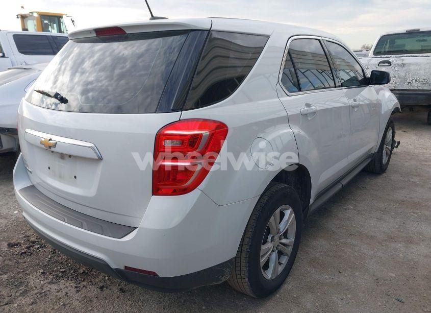 Photo 4 of 2017 Chevrolet Equinox LS (VIN 2GNALBEK2H1522508)