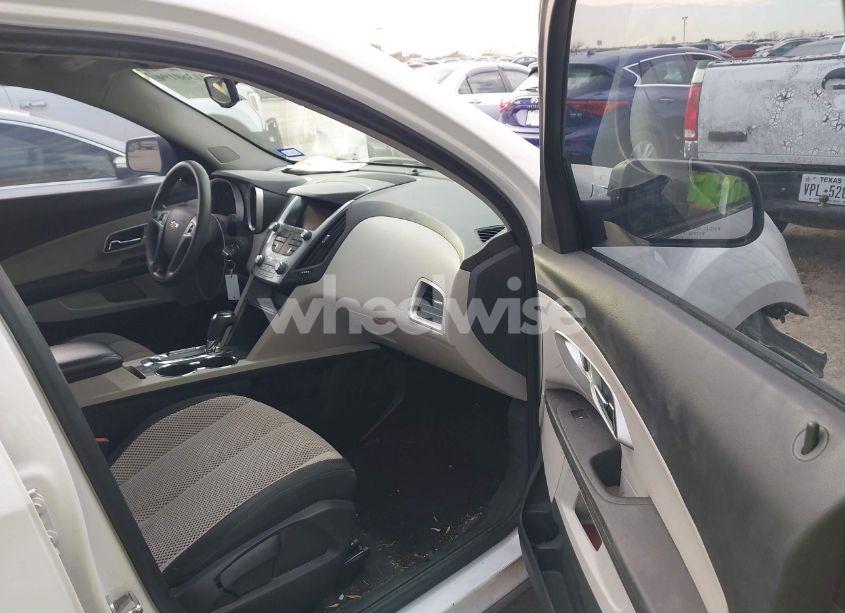 Photo 5 of 2017 Chevrolet Equinox LS (VIN 2GNALBEK2H1522508)