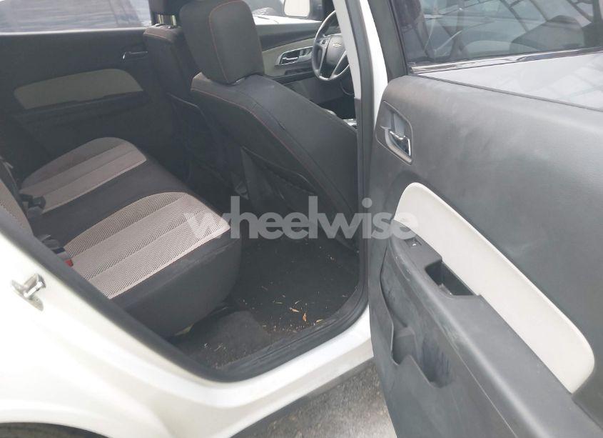 Photo 8 of 2017 Chevrolet Equinox LS (VIN 2GNALBEK2H1522508)